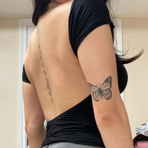 Stunning Backless Top - Picture 2 of 2